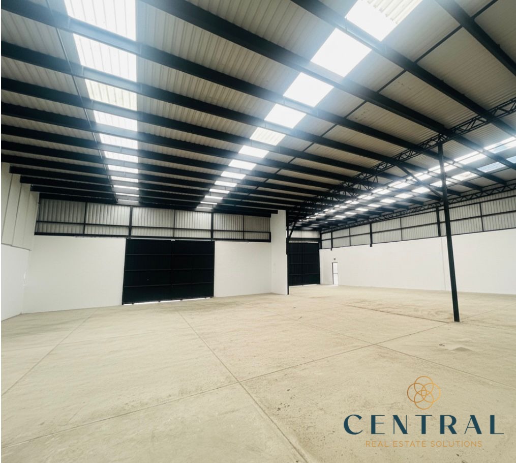 Bodega en Renta El Pueblito 530M2, $47,700 M.N. (Rentada)